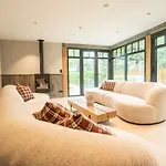 Casa de Férias Huyze Ter Bercken With Swimming Pond By Interhome Klemskerke