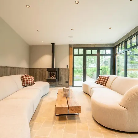 Huyze Ter Bercken With Swimming Pond By Interhome 別荘