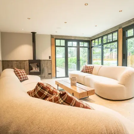 펜션 Huyze Ter Bercken With Swimming Pond By Interhome Klemskerke