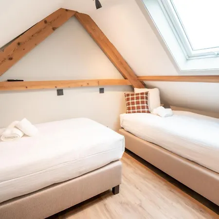 別荘 Huyze Ter Bercken With Swimming Pond By Interhome