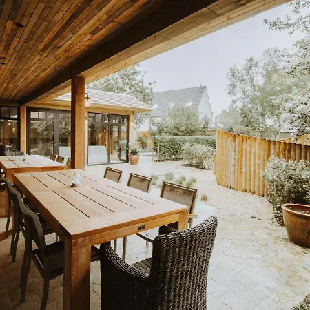 別荘 Huyze Ter Bercken With Swimming Pond By Interhome *