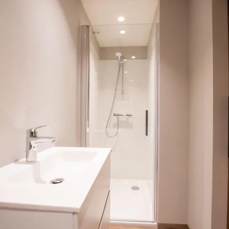 Huyze Ter Bercken With Swimming Pond By Interhome 펜션 *