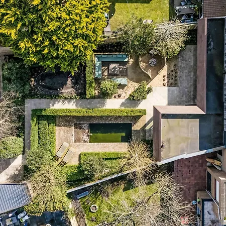 펜션 Huyze Ter Bercken With Swimming Pond By Interhome Klemskerke