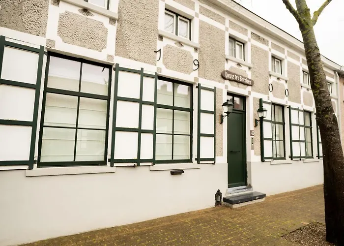 Сasa de vacaciones Huyze Ter Bercken With Swimming Pond By Interhome