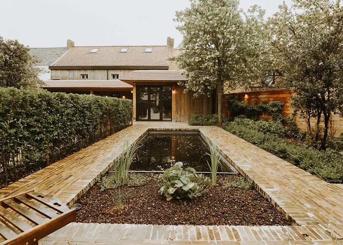 Сasa de vacaciones Huyze Ter Bercken With Swimming Pond By Interhome Klemskerke